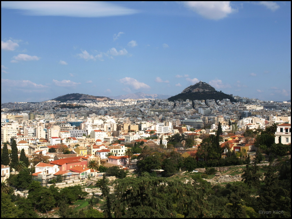 Atény 9